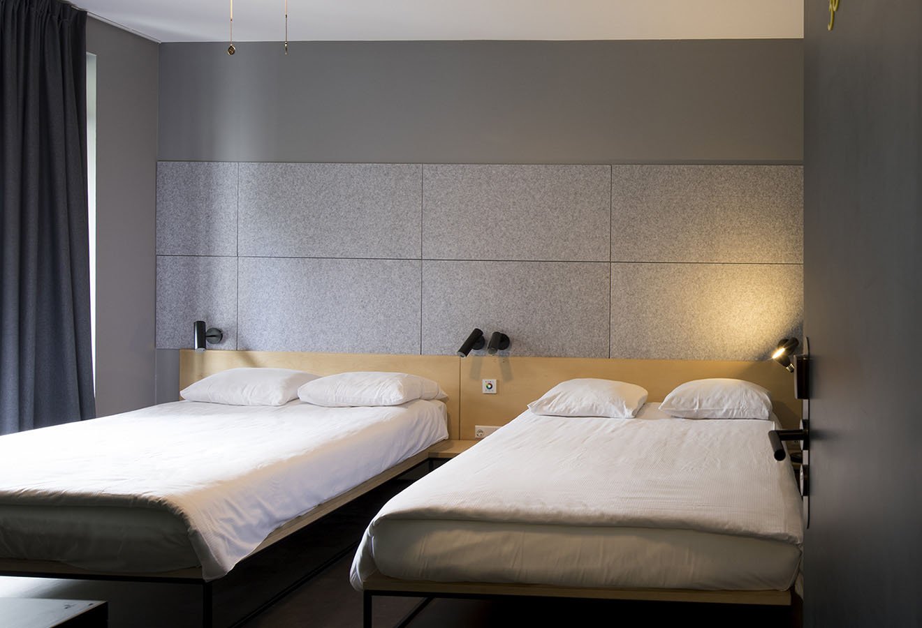 room-img