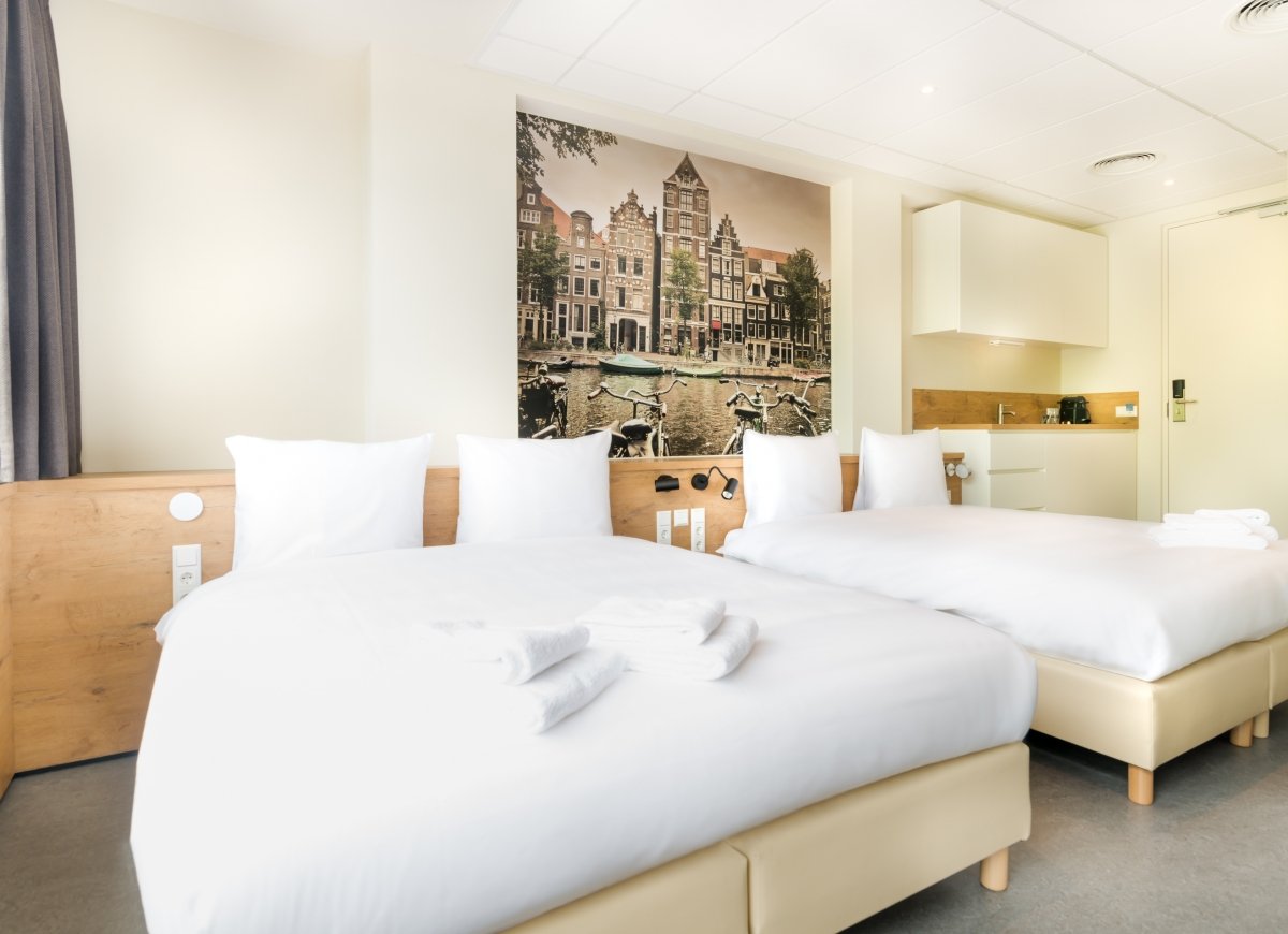 room-img