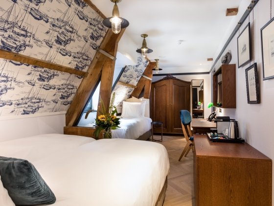 room-img